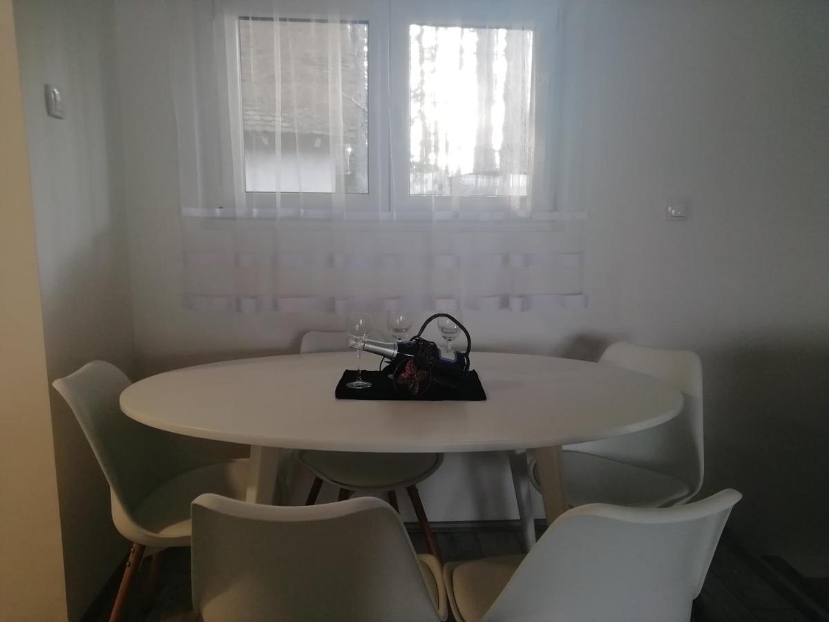 Fenix Apartment & Rooms Vinci Extérieur photo